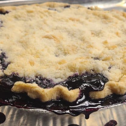 blueberry crumb pie